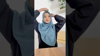 Ide hijab segiempat ala ibu guru | pesan dikomen