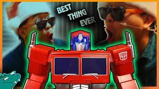 Auto- Transforming OPTIMUS PRIME | Robosen Transformers Robot Review