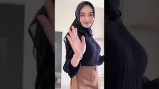 Tiktok @putrisulistiawatiiii Jilbab Idaman Cantik