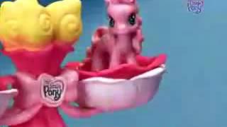 Comercial - My Little Pony: Mini Figuras: Ponyville (2008)