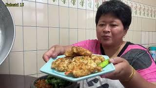 Sulastri's crispy fritters, 15 chili peppers plus fresh vegetables and shrimp paste, made in Taiwan.