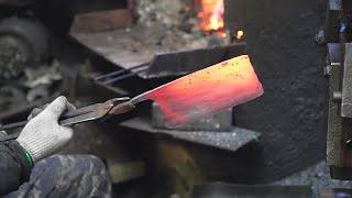 이제는 보기 힘든 60년 칼 만드기 장인 대장간 칼 만드는 과정ㅣThe process of making a knife using iron - korean knife master