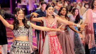 Bride's Family Surprises the Bride & Groom with a Beautiful Dance Performance at the Sangeet - 4K