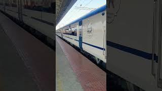 Vande Bharat Express #trend #yt #ytviral #sub #love #train #trains #vandebharatexpress #shorts #like