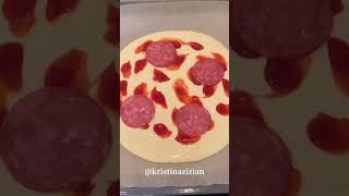 Приготовим вкуснейшую ПИЦЦУ за 5 минут! С тестом возиться не надо! Просто всё смешать и запечь