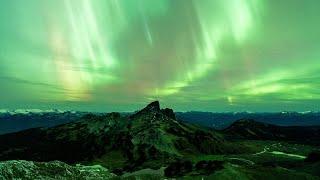 A Night of Northern Lights on Panorama Ridge - TIMELAPSE