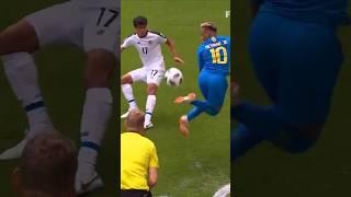 ЛЮБИМЫЙ ФИНТ НЕЙМАРА #football#футбол#soccer#skills#радуга#rainbow#neymar#неймар#tutorial#shorts