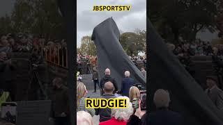 John Rudge Statue Finally Revealed #shorts #portvale #vale #valepark #valiants #rudgie #sir