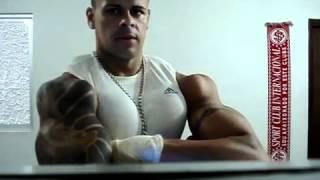 rodrigo ferraz the synthol man رودريقو فيراز مستخدم سينثول