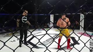 Zawiercie Octagon Fight League 13: Mateusz Kolasa wygrywa walkę wieczoru z: Dariusz Sierhej.