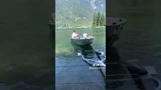 How to properly load a boat onto a trailer 