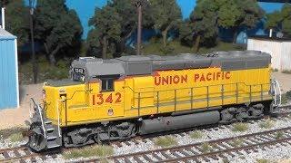 ****Athearn Genesis HO Scale UP GP40-2 Review! UP #1381 & UP #1342. Part 2