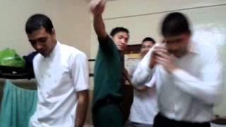 gruping dance saudi disco