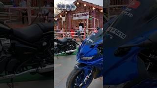 Super Meteor 650 Vs R15v3 