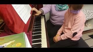 Hello Piano-4 - развитие техники у начинающих .       Finger exercises for beginners