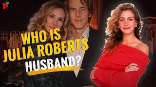 How many times did Julia Roberts get married?