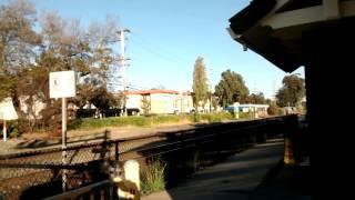 Tren pasajeros de cal train por San Francisco p3