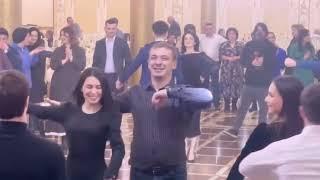 Binlerce Yıllık Gelenek: Çerkes Düğününde Dansın Gücü
