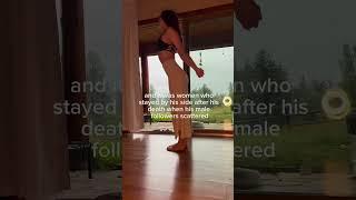 The ASMR of this video though  . . . . #feminine #feminst #jesus #christian #yoga #handstands