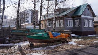 Solombala: How People Live In a Place That Was Once Only Accessible By Boat