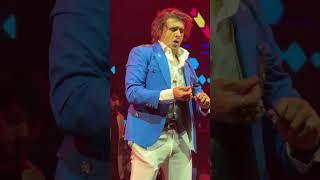Sonu Nigam’s versatility #sonunigam #concert #sonunigamlive #sonunigamsongs #sonu #liveconcert