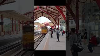 Train 416 arriving at New Hua Hin Station