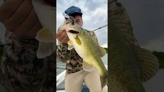 “Guess who’s back” #kistlerrods #bassboat #thumpgel #largemouth #bassfishing #mlf #fishing #bass