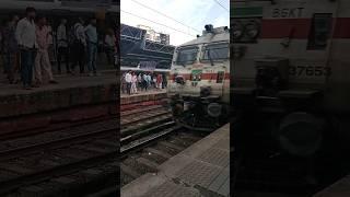 12490 DADAR TO BIKANER WEEKLY SF EXPRESS ARE FURIOUSLY SPEED 130 KMPH #trending#shortsfeed#shorts