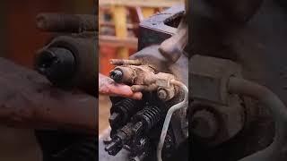 Girl Repairs Scrapped Diesel Engine And Restores It To Perfection｜Linguoer