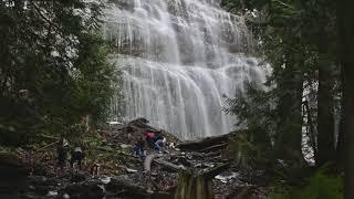 Ice falling from Bridal Veil Falls Provincial Park | Daily Hive News