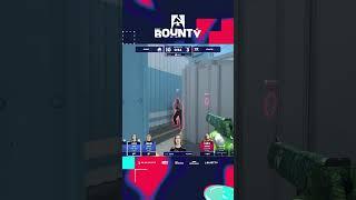 "You know who this is right?" Donk doing donk things that the BLAST Bounty 