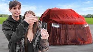 Buying my Girlfriend her Dream Car!