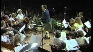 Scottish fiddle orchestra  ( Hen's March o'er the Midden )