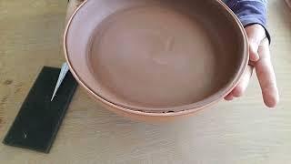 Making a slab blate (bowl/plate) using bisque slump mold -  tips for handbuilding and sliptrailing