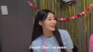 When Odd Eye Circle forgot Jinsoul song