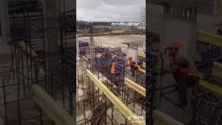 29.06.21 - Плотники, работают как заведённые  "бомба"