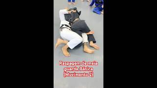 Raspagem de básica de meia guarda! Utilizando o gancho #jiujitsu #bjj #meiaguarda