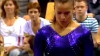 Alicia Sacramone 2006 Worlds EF Vault 2