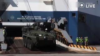 ‼️ США направили в Україну 90 бойових машин Stryker, вони вже прибули до Німеччини | Новини.LIVE