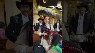 Andaba en Tlaquepaque y canté con el norteño 🪗