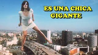 Aparece una chica GIGANTE en la TIERRA (Cortometrajes) RESUMEN En 2 Minutos