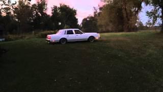 Fun with an 87 Lincoln Town Car With Flowmaster duel exhaust