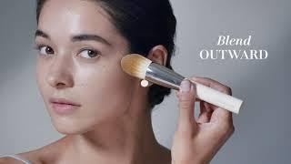 How-To: The Soft Fluid Long Wear Foundation  | La Mer