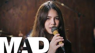 [MAD] กอด - Clash (Cover) | Beam Monthicha​