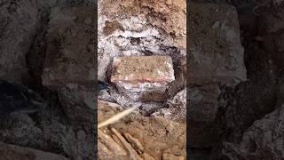 НАШЕЛ КОЛЛЕКЦИЮ БРАСЛЕТОВ ПОД СТАРЫМ ДОМОМ! #клад #коп #находки