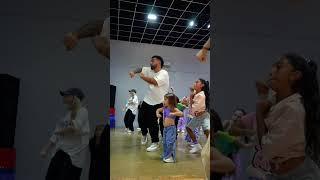 No van a creer cuando la vean bailar esta coreo 