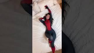 Watch this Spidergirl cosplay 