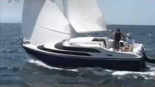 The MacGregor 26M Power Sailboat