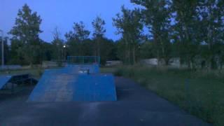 E-REVO SKATE PARK - JUMP