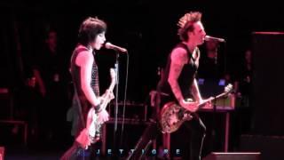 Joan Jett - Fragile ( Live )